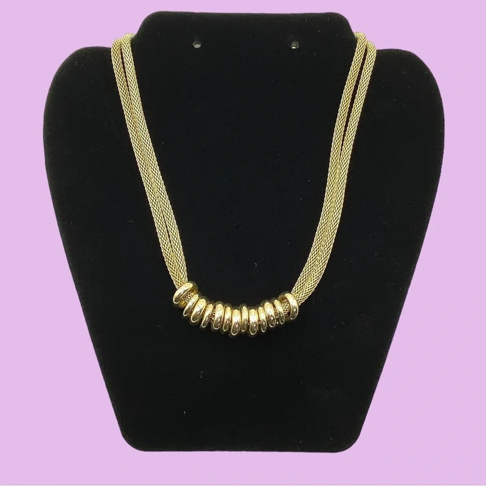 Mesh Chain With Gold Rings Double Strand Statement Necklace - Picture 3 of 9